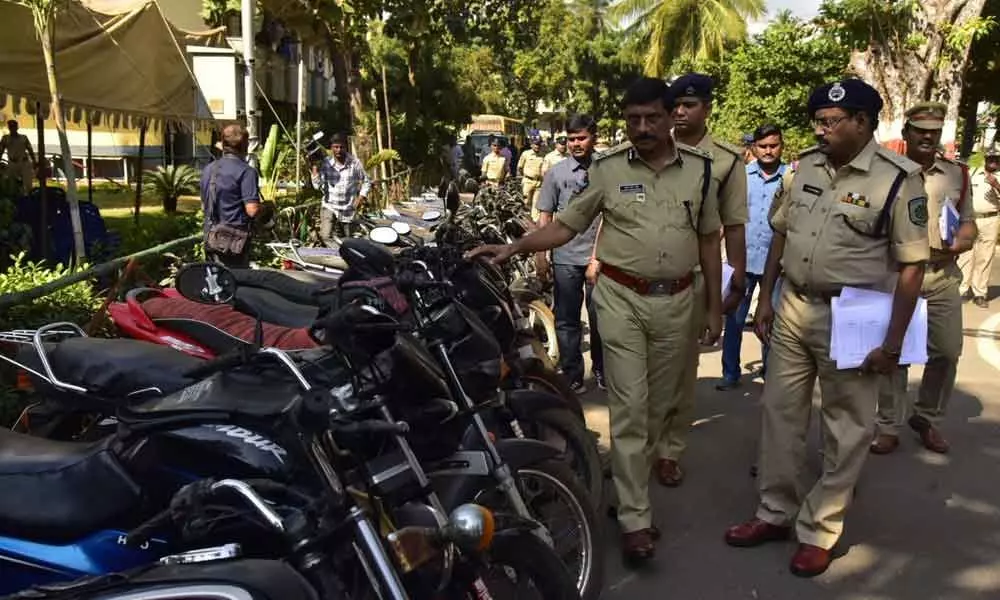 Visakhapatnam: Two persons arrested for stealing 26 two-wheelers