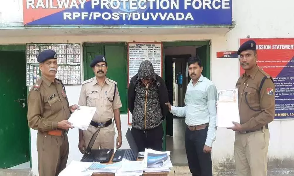 Visakhapatnam: Raids conducted on unauthorised e-ticket booking offices