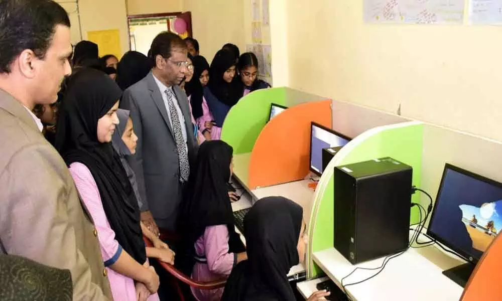 AK Khan inaugurates computer lab in Bhaglingampally