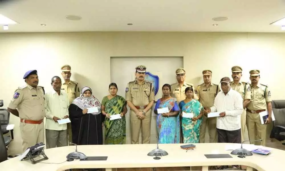 Cheques distributed to kin of deceased home guards