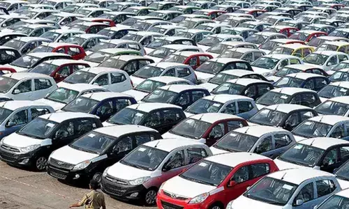 Slowdown Saga: Nov auto sales decline by 12 %