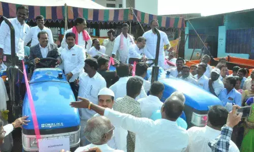 MLA Rajender Reddy lays the foundation for CC roads in Narayanpet