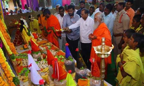 MLA Manik Rao participates in Datta Jayanthi at Bardhipur