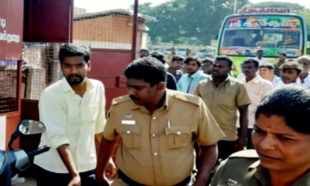 Man ties mangalsutra to a woman on moving bus in TN, arrested