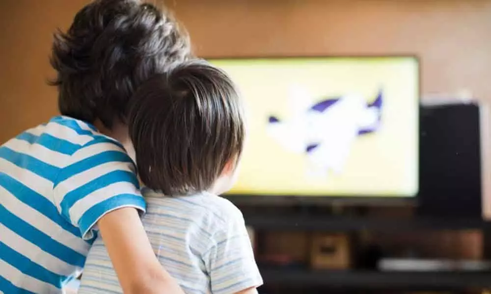 Television watching most strongly linked to obesity in kids