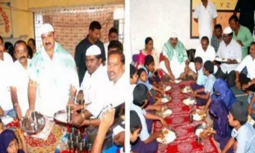 Suryapet: MLA Bollam Mallaiah Yadav distributes plate, glasses among students