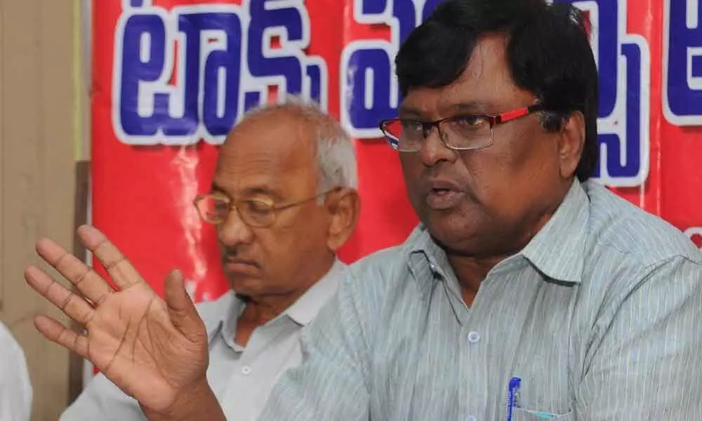 Vijayawada: Spend allotted funds for development, TPA tells VMC Secretary MV Anjaneyulu
