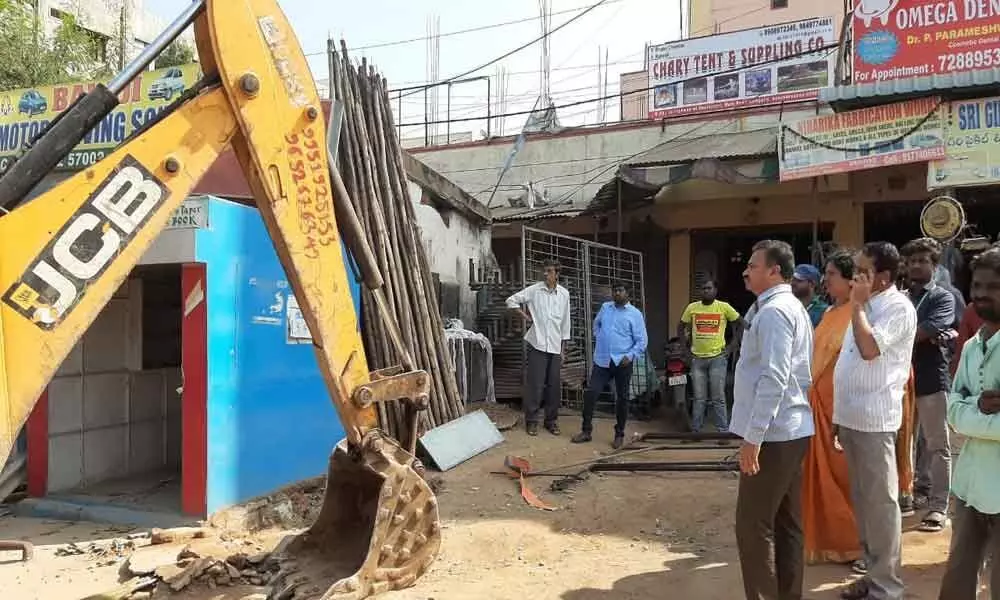 Kompally: Illegal structures demolished