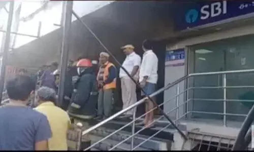 Fire breaks out in Alwal branch SBI