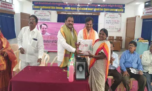 Serilingampally: Clothes distributed to poor for Christmas