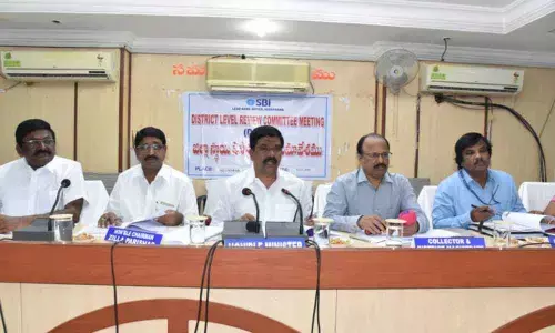 Provide loans to poor, farmers: Minister Vemula Prashanth Reddy