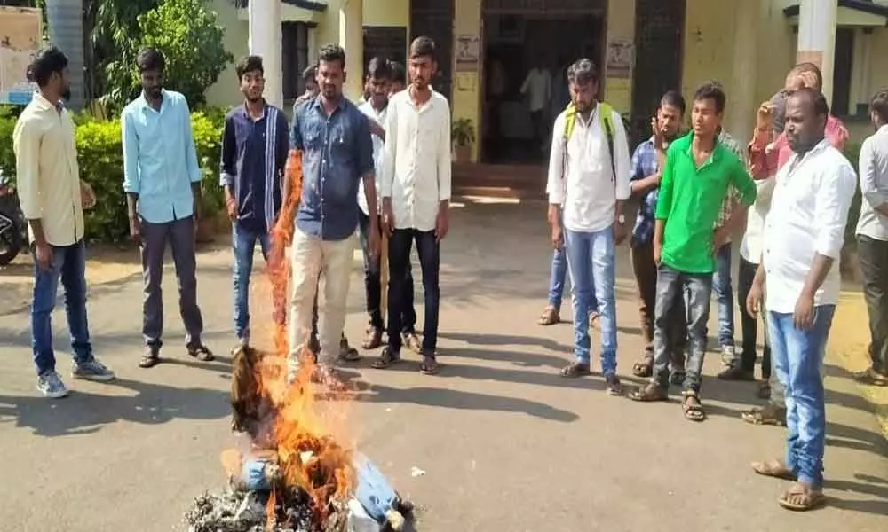 CAB protest: PDSU burns effigy of Central government in Nizamabad