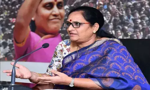 Janasena protest at GGH Guntur over rape incident of 5-year-old