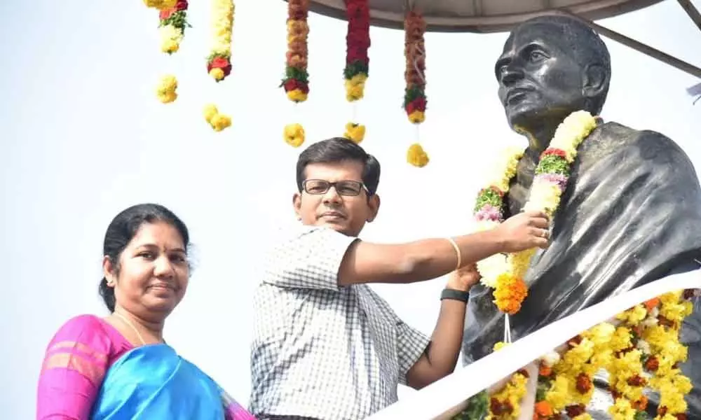 Guntur: Rich tributes paid to Potti Sriramulu