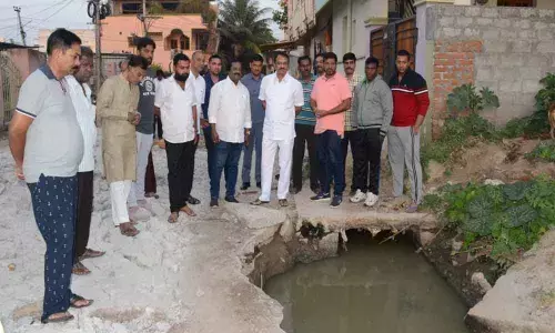 MLA Devireddy Sudheer Reddy takes out padayatra in Dharmapuri Colony