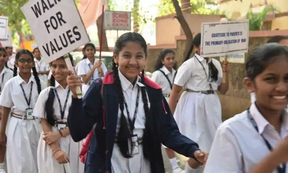 Visakhapatnam: Walk for Values by students of Sri Sathya Sai Vidya Vihar draws good response