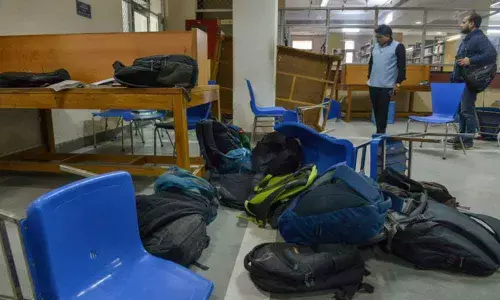 New Delhi: Parents come out in support of students; say they will not tolerate atrocities on them