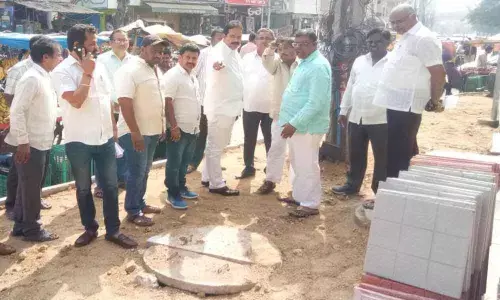 Corporator V Jagadishwar Goud demands quality in works at Sai Nagar of Madhapur division
