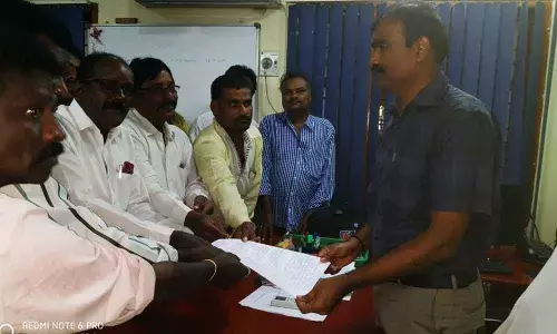 Municipal workers stage dharna in support of their demands in Chittoor