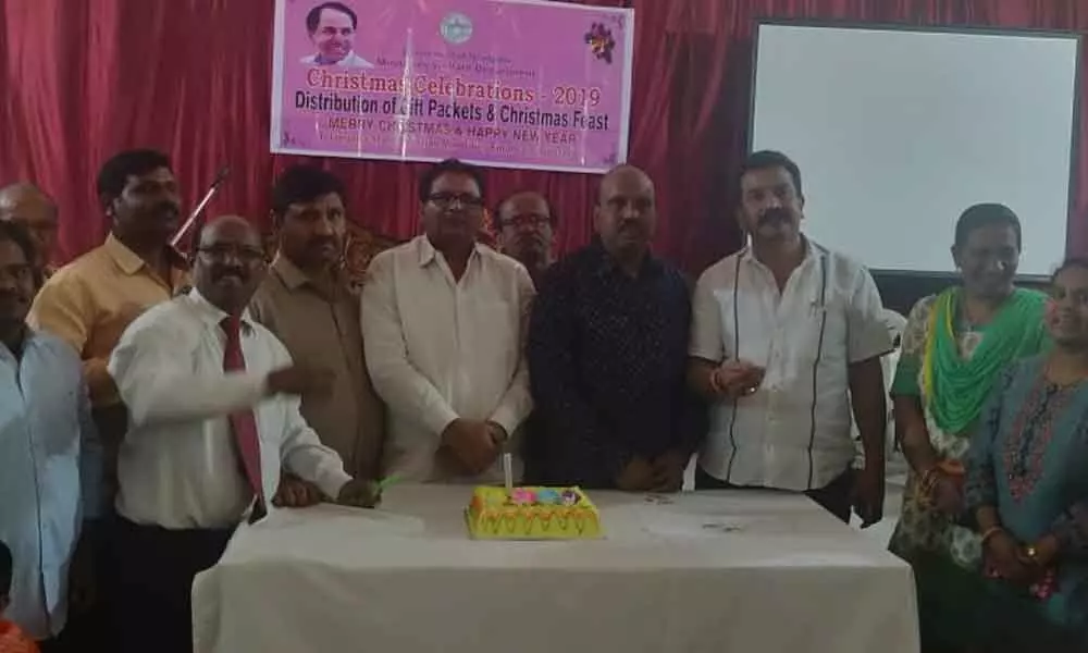 Corporator Janakirama Raju attends feast for Christians in Addagutta