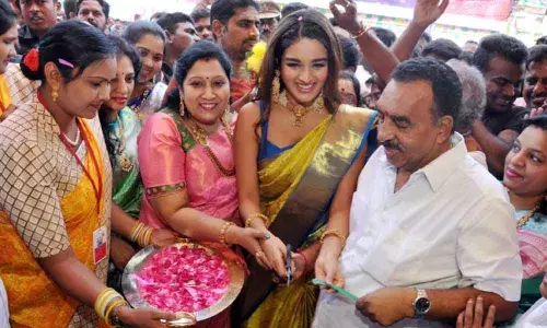 Rajamahendravaram: BRK Shopping Mall inaugurated