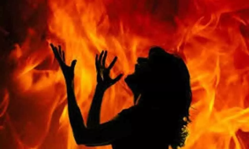 Fatehpur rape-burn victim dies in hospital