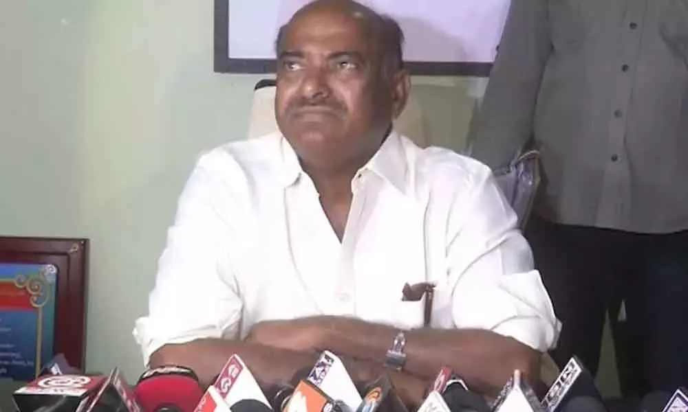 Anantapur district police counters JC Diwakar Reddy for his bootlicking remarks