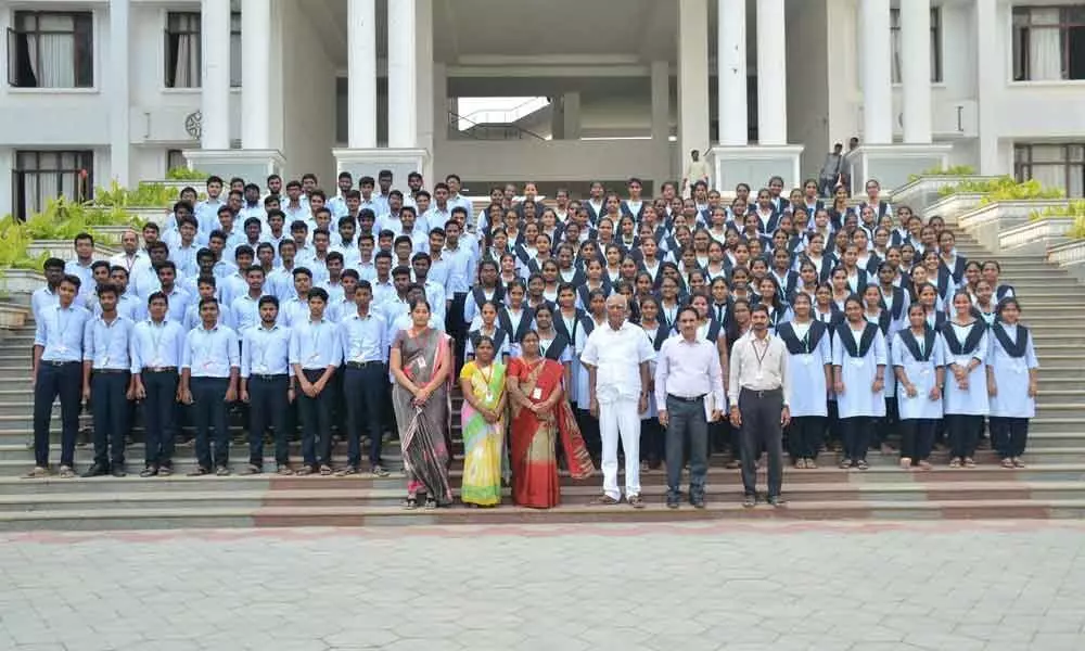 Guntur: Vignans Lara College students excel in English