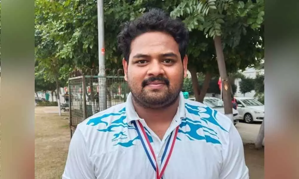 Rajamahendravaram: AKNU student wins gold in weightlifting