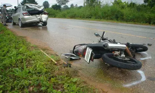 Youth died in bike accident in Kadapa district