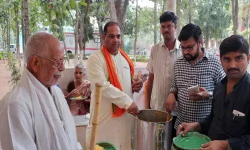 Nitya Annadanam at government hospital begins in Rajamahendravaram