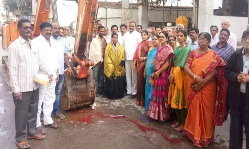 MLA Arekapudi Gandhi, Corporator V Pujita Jagdishwar Goud launch nala works in Hafeezpet division