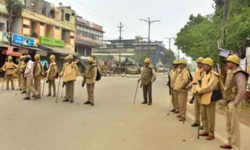 Red alert in Aligarh, heavy security deployed in view of Friday prayers