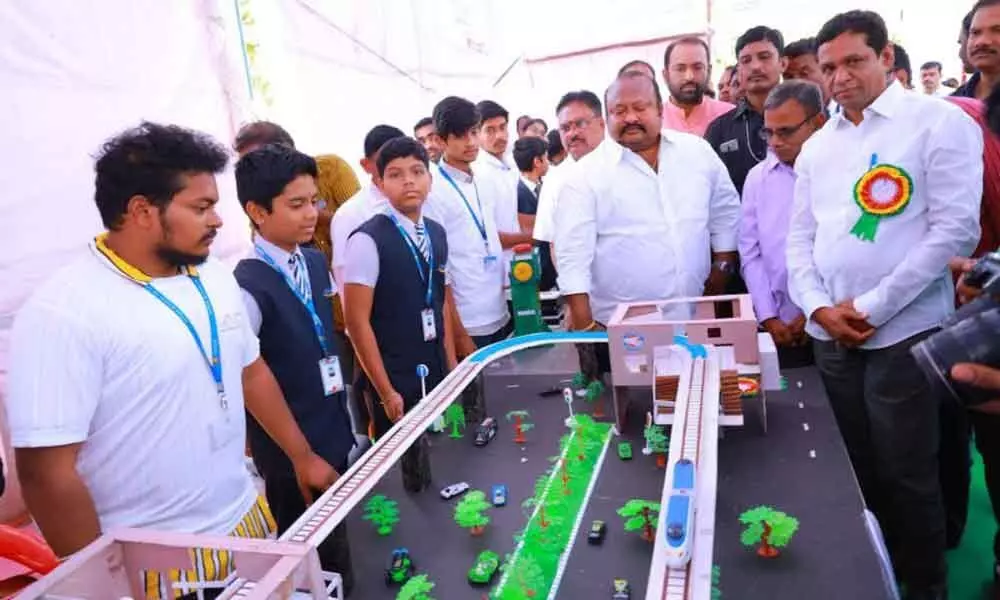 Students should learn latest tech trends: Minister Kamalakar in Karimnagar