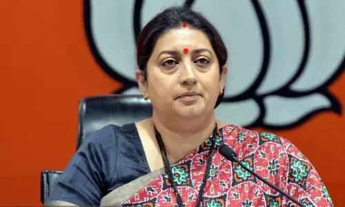 Smritis whattay, facepalm emoji greets Farhans CAA reaction