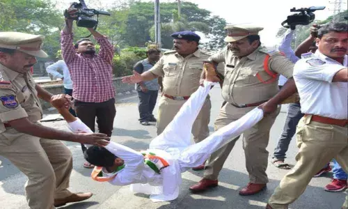 Protests erupt in Khammam, Kothagudem against CAA