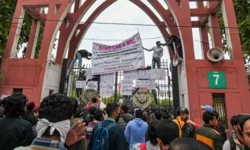 NHRC team visits Jamia Millia Islamia  campus