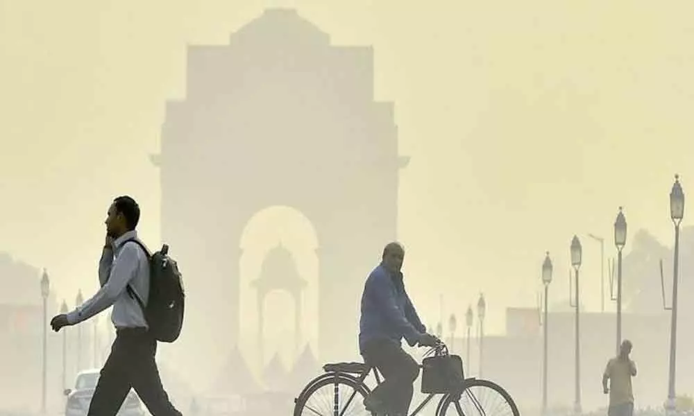 Air quality remains severe in Delhi, slight improvement likely