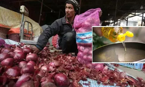 After onions, cooking oil gets costlier