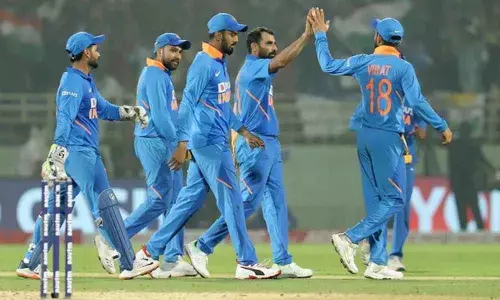 Hosts aim to carry Vizag run into Cuttack decider