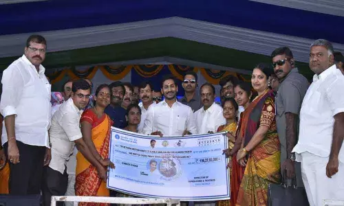 CM YS Jagan Mohan Reddy keeps his promise to weavers