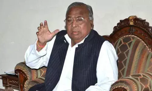 KCR deceiving Muslims, SCs: V Hanumantha Rao