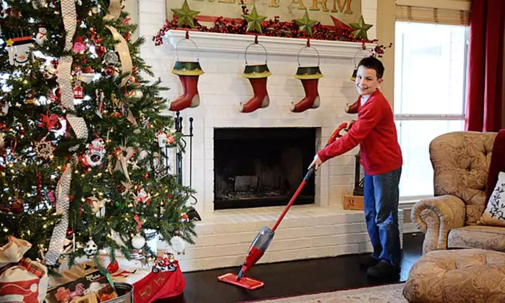 8 Simple Pre Christmas Home Cleaning Clever Hacks