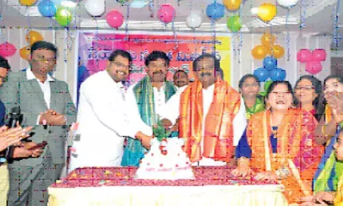 Lingojiguda: KCR hailed for Christmas gifts