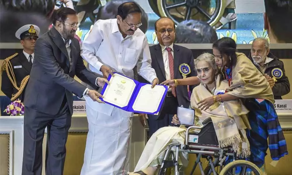 Surekha Sikri accepts award in wheelchair
