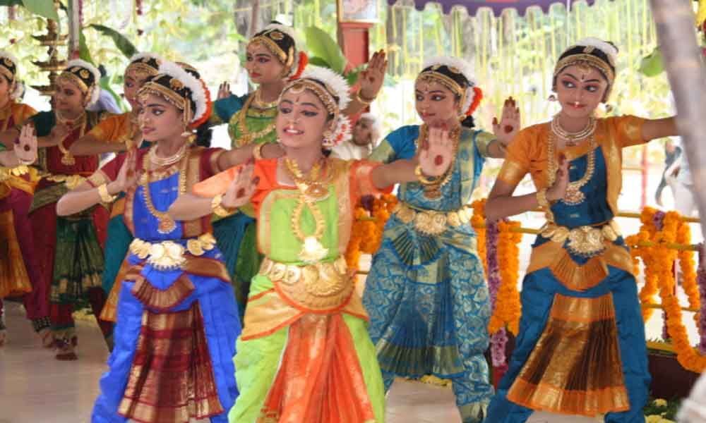 Bharata Natyam Show Enthralls At Ayyapa Swamy Temple