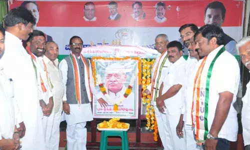 Khammam: PV Narasimha Rao remembered on his 15th death anniversary
