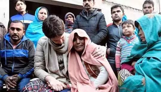 Rahul, Priyanka Gandhi visit families of CAA violence victims