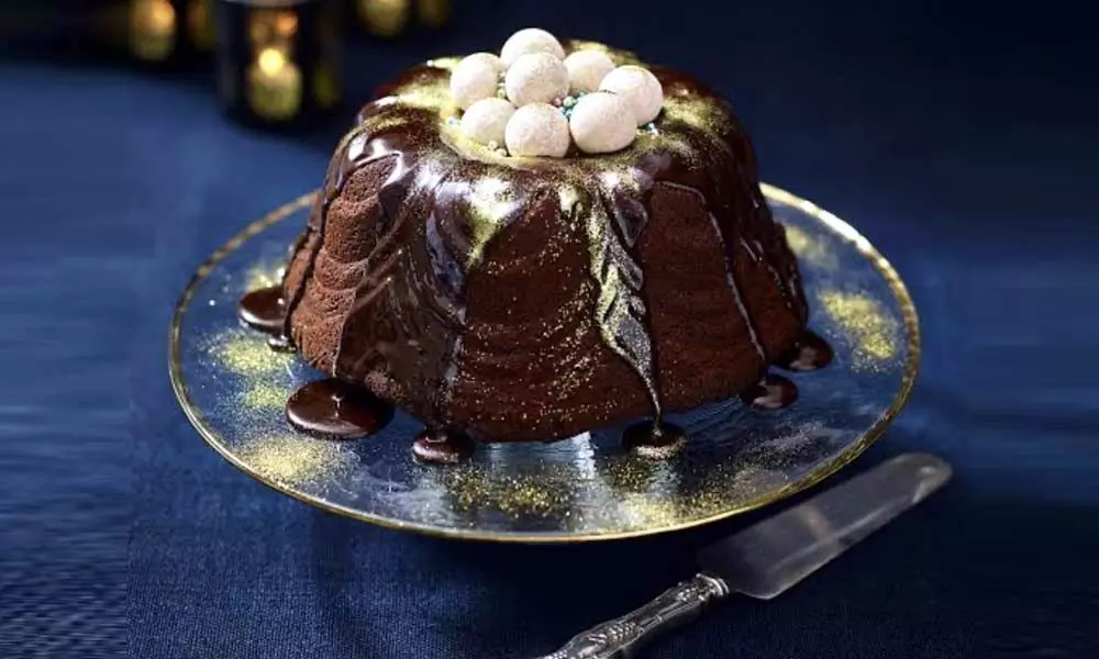 Everyones Favorite Christmas Bundt Cake: Easy Homemade Recipe