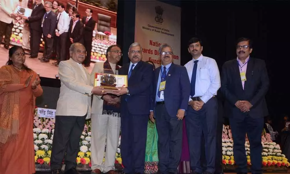 Andhra Bank gets award for rural employment